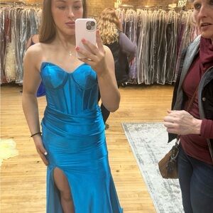 Stunning Blue Strapless Gown